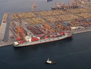 Ναυπηγεία Σκαραμαγκά: Κακουργηματική δίωξη για τους τέσσερις από τους 22 της υπόθεσης μεταβίβασης των ΕΝΑΕ